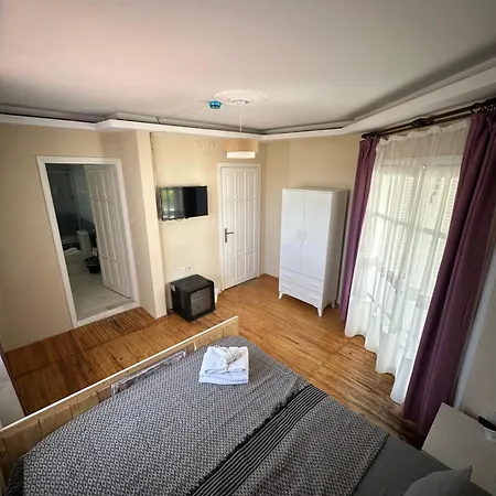 Kekik Alaçatı Otel *