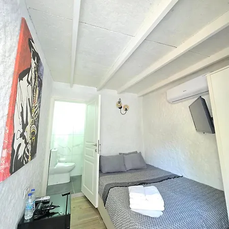 Kekik Alaçatı Otel *