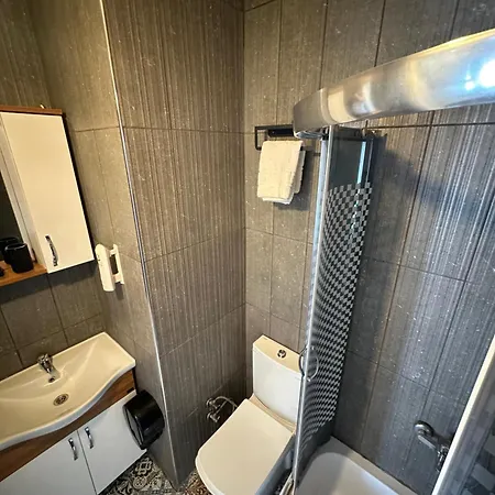 Kekik Alaçatı Otel *