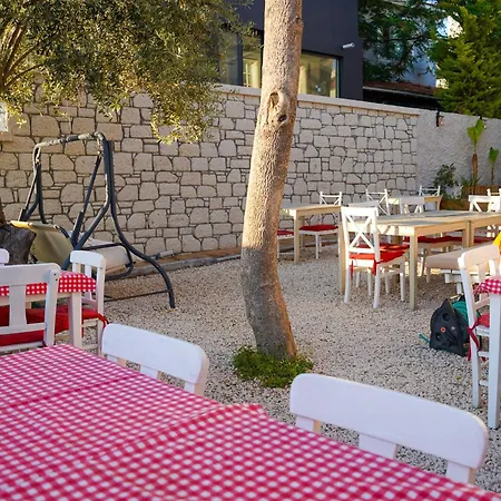 Kekik Alaçatı Otel *